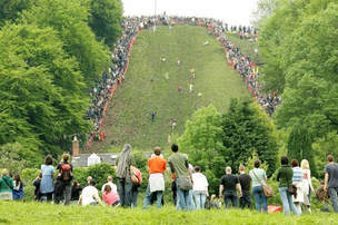 Cheese Rolling, Cheese Rolling Festival, Gloucestershire Cheese Rolling, Coopers Hill Wacky UK Festivals