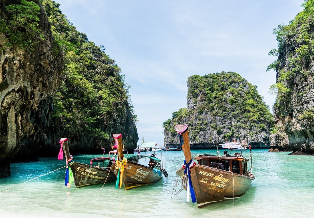 6 great wedding destinations in Thailand, Koh Samui, Koh Phi Phi, Krabi, Phuket, Bangkok, Hua Hin, Bangkok, beach wedding, beachfront villa wedding, Feet Do Travel